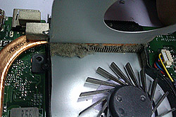 турбина и радиатор ноутбука забиты пылью